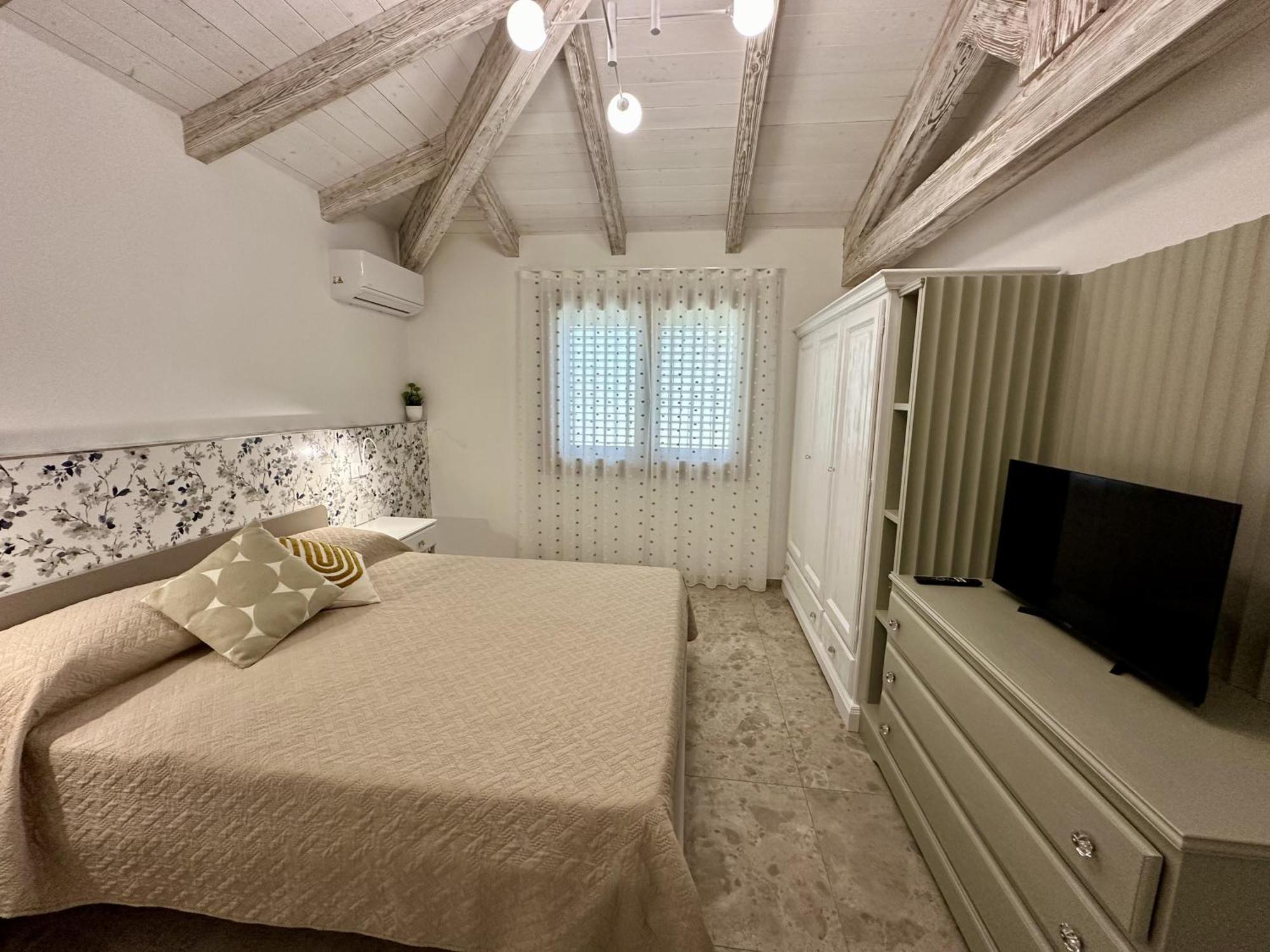Villa Smeraldo カスティアーダス エクステリア 写真